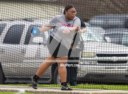 Thumbnail 2 in Dickinson C.L. Hanna Gator Relays photogallery.