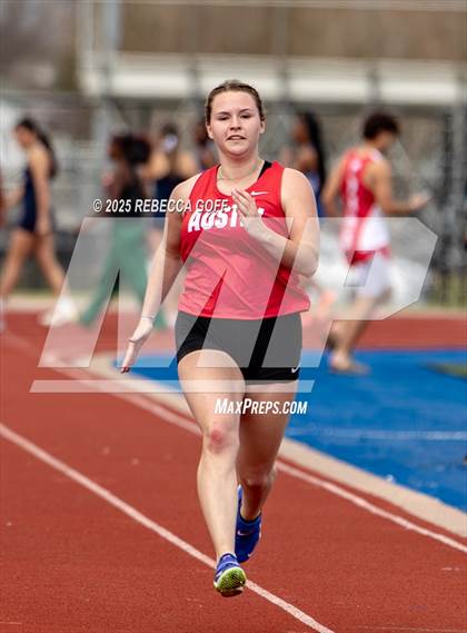 Thumbnail 2 in Dickinson C.L. Hanna Gator Relays photogallery.
