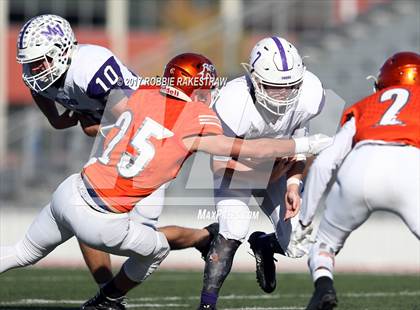 Thumbnail 2 in Kemp vs. Mt. Vernon (UIL 3A Division I Area) photogallery.