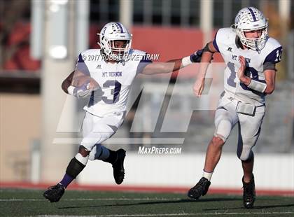 Thumbnail 1 in Kemp vs. Mt. Vernon (UIL 3A Division I Area) photogallery.