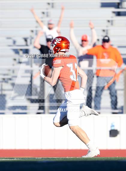 Thumbnail 1 in Kemp vs. Mt. Vernon (UIL 3A Division I Area) photogallery.