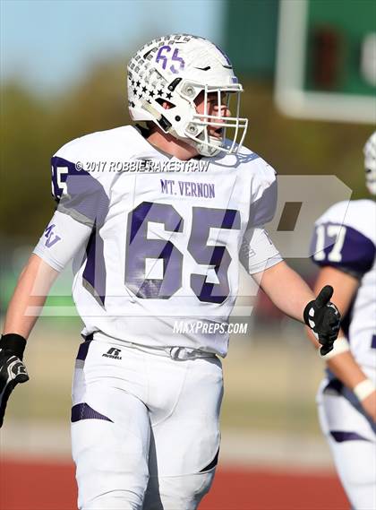 Thumbnail 2 in Kemp vs. Mt. Vernon (UIL 3A Division I Area) photogallery.