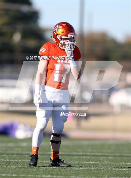 Thumbnail 3 in Kemp vs. Mt. Vernon (UIL 3A Division I Area) photogallery.