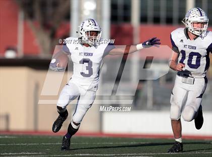 Thumbnail 2 in Kemp vs. Mt. Vernon (UIL 3A Division I Area) photogallery.