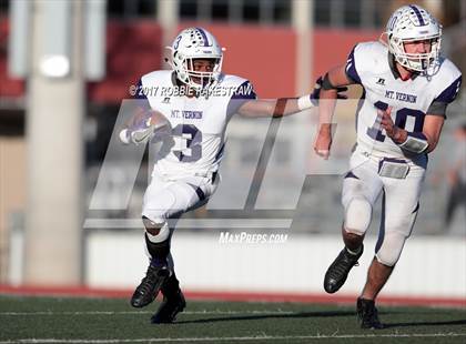 Thumbnail 3 in Kemp vs. Mt. Vernon (UIL 3A Division I Area) photogallery.