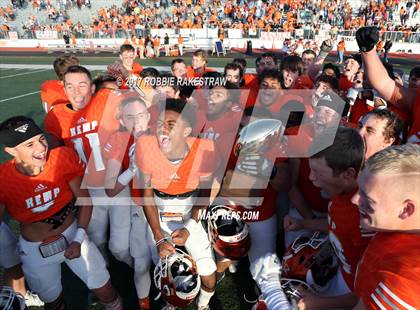 Thumbnail 3 in Kemp vs. Mt. Vernon (UIL 3A Division I Area) photogallery.