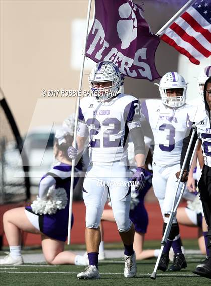 Thumbnail 2 in Kemp vs. Mt. Vernon (UIL 3A Division I Area) photogallery.