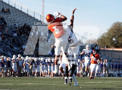 Thumbnail 2 in Kemp vs. Mt. Vernon (UIL 3A Division I Area) photogallery.