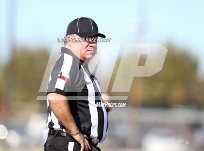 Thumbnail 1 in Kemp vs. Mt. Vernon (UIL 3A Division I Area) photogallery.