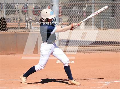 Thumbnail 2 in Deer Valley vs. Horizon (Sunrise Mountain Invitational) photogallery.
