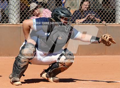 Thumbnail 3 in Deer Valley vs. Horizon (Sunrise Mountain Invitational) photogallery.