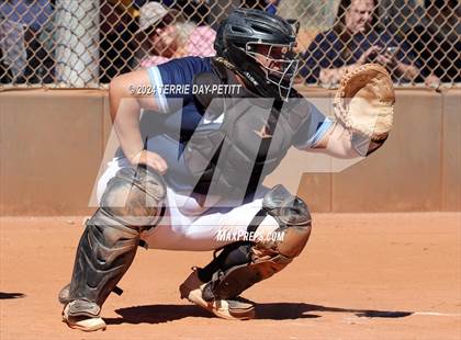 Thumbnail 1 in Deer Valley vs. Horizon (Sunrise Mountain Invitational) photogallery.