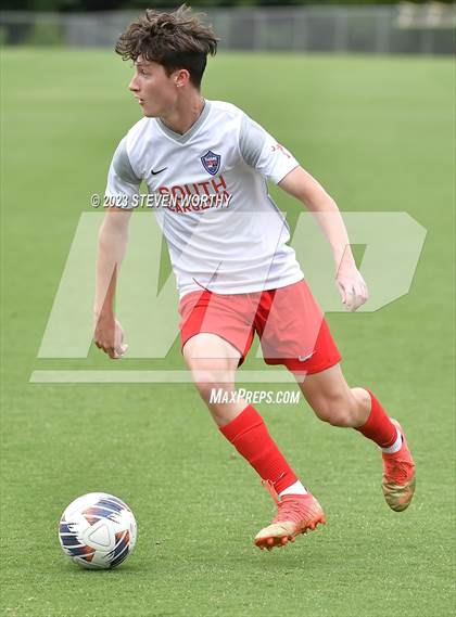 Thumbnail 3 in Clash of the Carolinas ( NC/SC Boys All Stars ) photogallery.