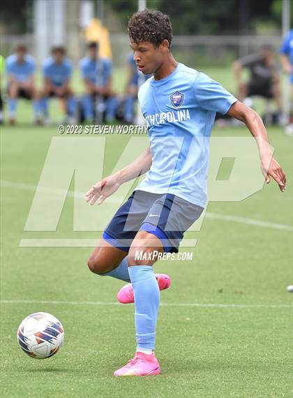 Thumbnail 3 in Clash of the Carolinas ( NC/SC Boys All Stars ) photogallery.