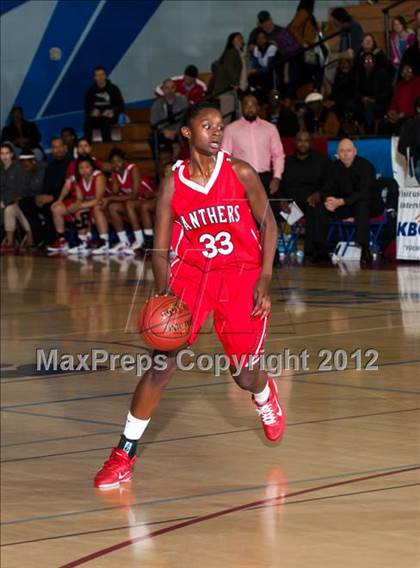 Thumbnail 1 in Salesian vs. St. Mary's (CIF D4 NorCal Regional Final) photogallery.
