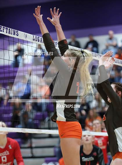 Thumbnail 1 in Meadowbrook vs South Webster (OHSAA D3 Regional) photogallery.