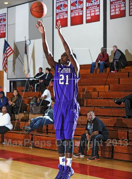 Thumbnail 2 in St. Anthony vs. Los Osos  (Rose City Roundball Classic) photogallery.
