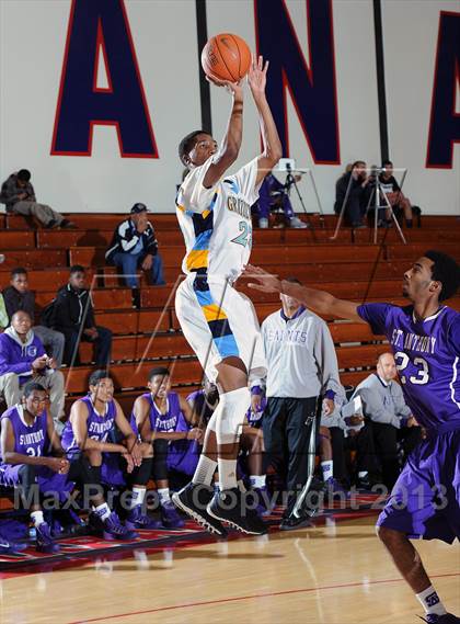 Thumbnail 2 in St. Anthony vs. Los Osos  (Rose City Roundball Classic) photogallery.