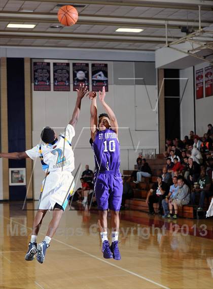 Thumbnail 3 in St. Anthony vs. Los Osos  (Rose City Roundball Classic) photogallery.
