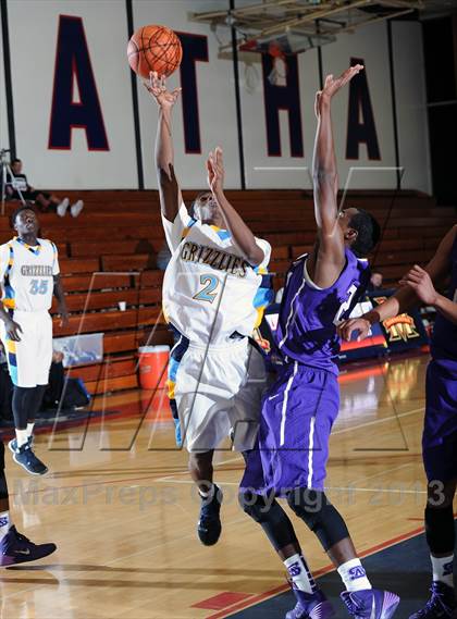 Thumbnail 1 in St. Anthony vs. Los Osos  (Rose City Roundball Classic) photogallery.