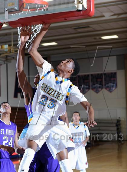 Thumbnail 2 in St. Anthony vs. Los Osos  (Rose City Roundball Classic) photogallery.