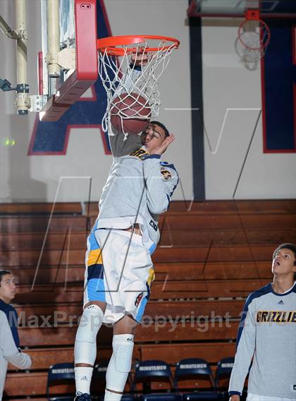 Thumbnail 3 in St. Anthony vs. Los Osos  (Rose City Roundball Classic) photogallery.