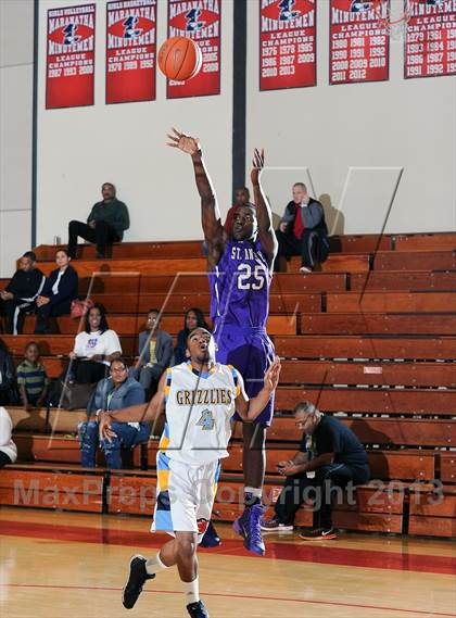 Thumbnail 3 in St. Anthony vs. Los Osos  (Rose City Roundball Classic) photogallery.