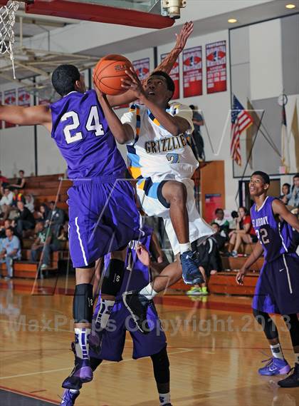 Thumbnail 3 in St. Anthony vs. Los Osos  (Rose City Roundball Classic) photogallery.