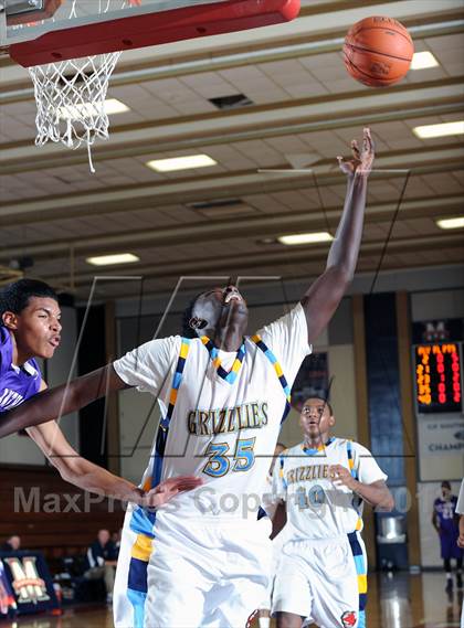 Thumbnail 2 in St. Anthony vs. Los Osos  (Rose City Roundball Classic) photogallery.