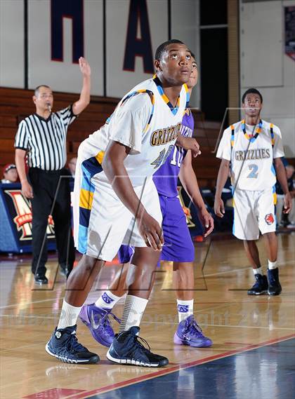 Thumbnail 1 in St. Anthony vs. Los Osos  (Rose City Roundball Classic) photogallery.