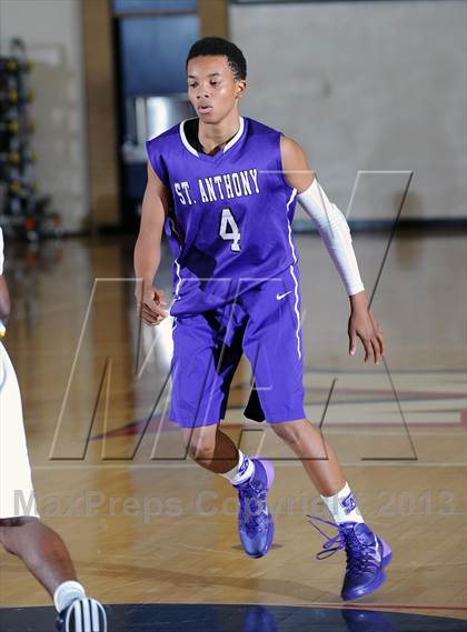 Thumbnail 3 in St. Anthony vs. Los Osos  (Rose City Roundball Classic) photogallery.
