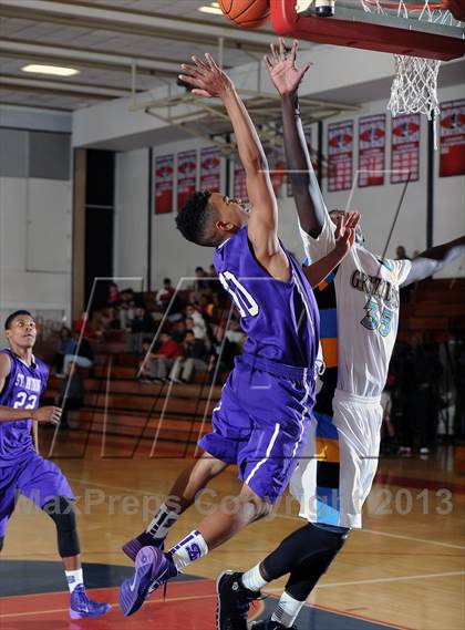 Thumbnail 1 in St. Anthony vs. Los Osos  (Rose City Roundball Classic) photogallery.