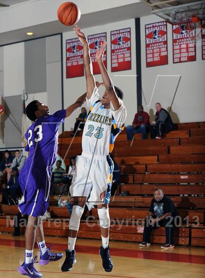 Thumbnail 1 in St. Anthony vs. Los Osos  (Rose City Roundball Classic) photogallery.