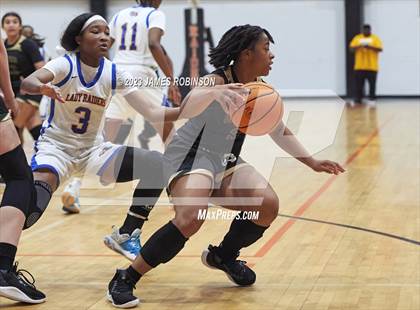 Thumbnail 3 in Rickards vs Trinity Catholic (Battle For the Island) photogallery.