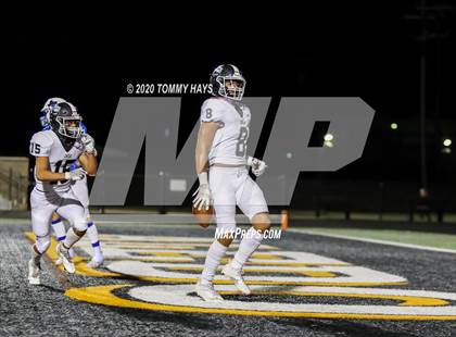 Thumbnail 3 in Lindsay vs Bosqueville (UIL Class 2A Region Semi-Final) photogallery.