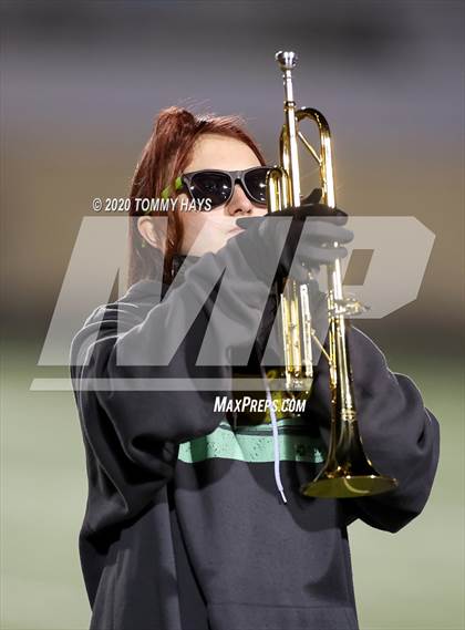 Thumbnail 1 in Lindsay vs Bosqueville (UIL Class 2A Region Semi-Final) photogallery.