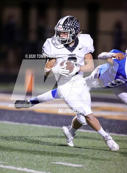 Thumbnail 3 in Lindsay vs Bosqueville (UIL Class 2A Region Semi-Final) photogallery.