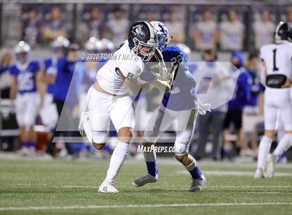 Thumbnail 2 in Lindsay vs Bosqueville (UIL Class 2A Region Semi-Final) photogallery.