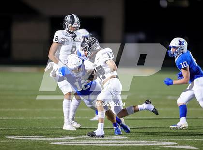 Thumbnail 1 in Lindsay vs Bosqueville (UIL Class 2A Region Semi-Final) photogallery.