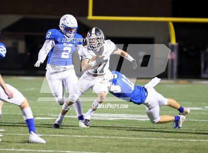 Thumbnail 3 in Lindsay vs Bosqueville (UIL Class 2A Region Semi-Final) photogallery.
