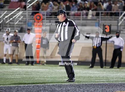 Thumbnail 2 in Lindsay vs Bosqueville (UIL Class 2A Region Semi-Final) photogallery.