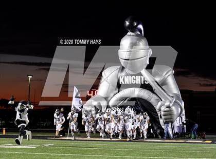Thumbnail 3 in Lindsay vs Bosqueville (UIL Class 2A Region Semi-Final) photogallery.