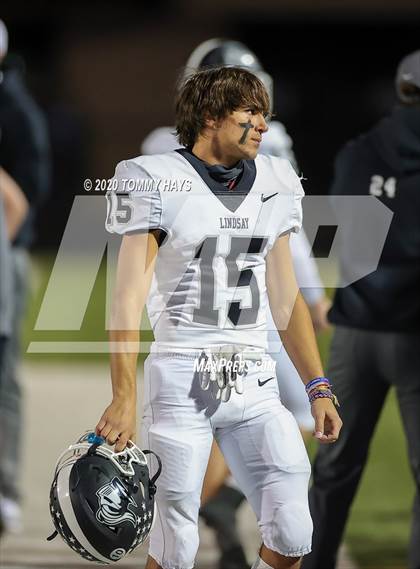 Thumbnail 3 in Lindsay vs Bosqueville (UIL Class 2A Region Semi-Final) photogallery.