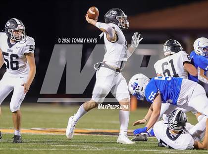 Thumbnail 2 in Lindsay vs Bosqueville (UIL Class 2A Region Semi-Final) photogallery.