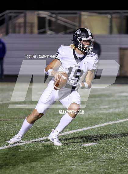 Thumbnail 3 in Lindsay vs Bosqueville (UIL Class 2A Region Semi-Final) photogallery.