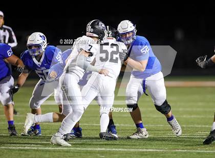Thumbnail 3 in Lindsay vs Bosqueville (UIL Class 2A Region Semi-Final) photogallery.
