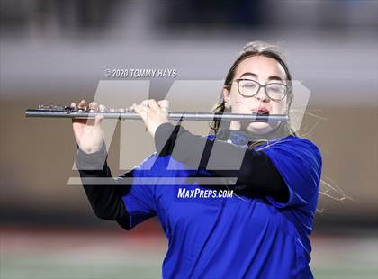 Thumbnail 2 in Lindsay vs Bosqueville (UIL Class 2A Region Semi-Final) photogallery.