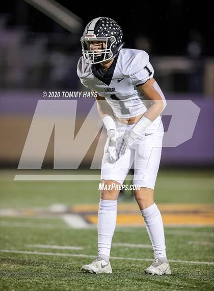 Thumbnail 1 in Lindsay vs Bosqueville (UIL Class 2A Region Semi-Final) photogallery.