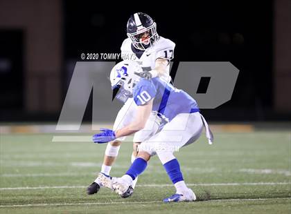 Thumbnail 2 in Lindsay vs Bosqueville (UIL Class 2A Region Semi-Final) photogallery.