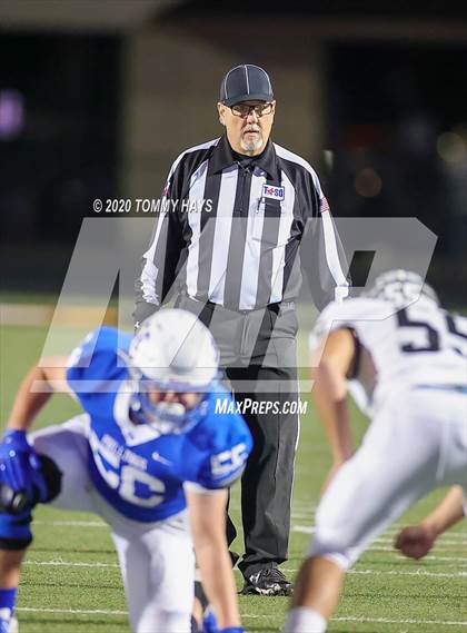 Thumbnail 2 in Lindsay vs Bosqueville (UIL Class 2A Region Semi-Final) photogallery.
